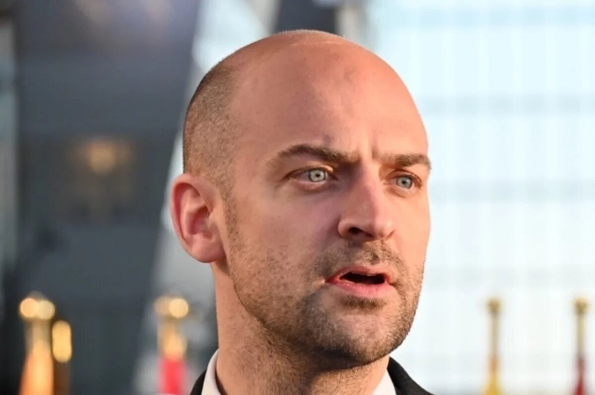    Глава МИД Франции Барро сообщил о намерении схватить РФ за горло