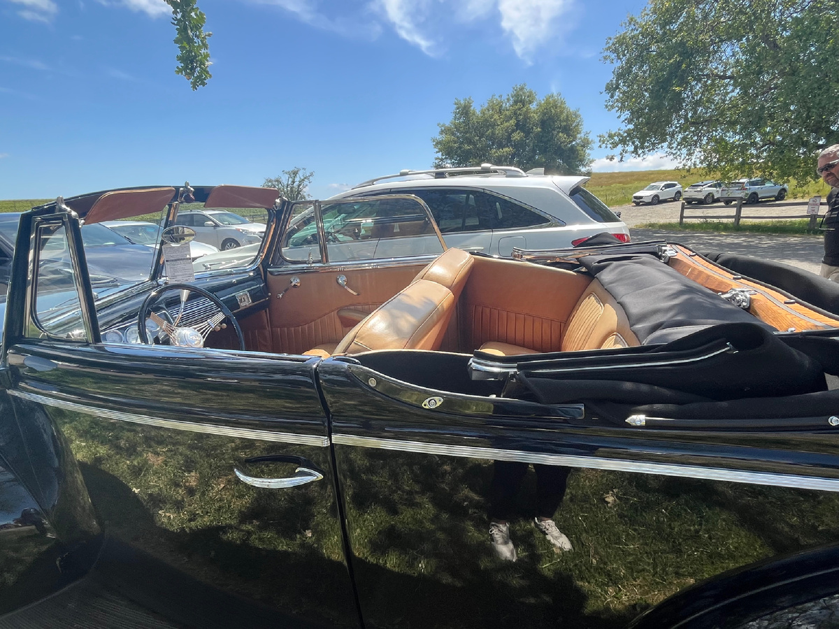 А я сяду в кабриолет …