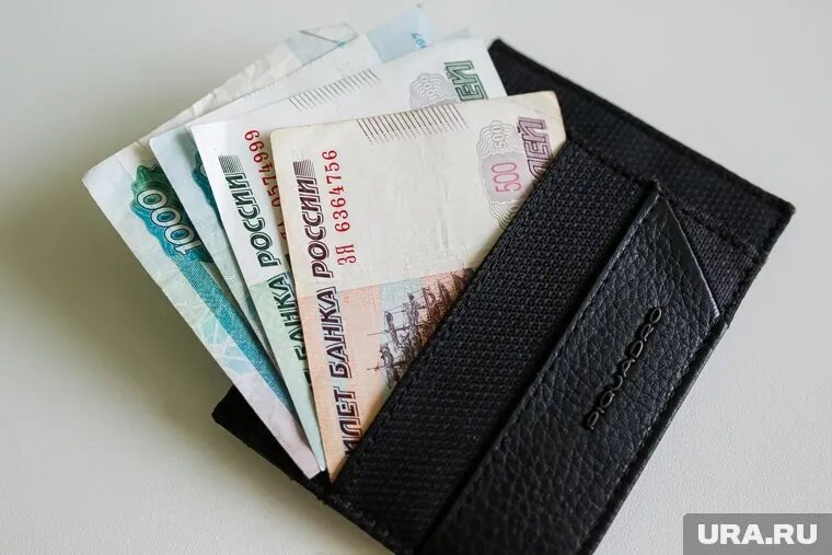 По данным на 2025 год, жители региона уже подали более 190 тысяч деклараций на получение налогового вычета. Фото: Денис Моргунов © URA.RU