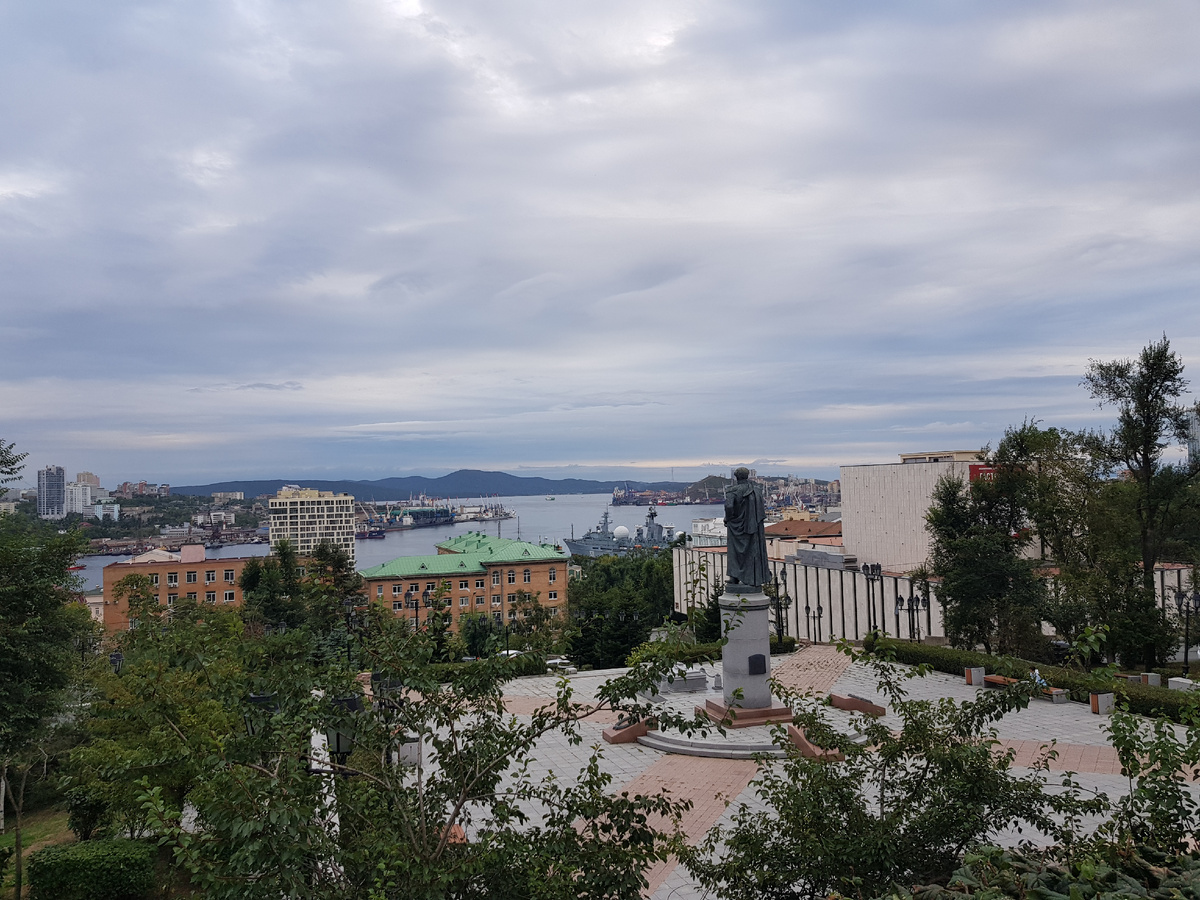 Вид на Владивосток и залив. Фото из архива автора. 