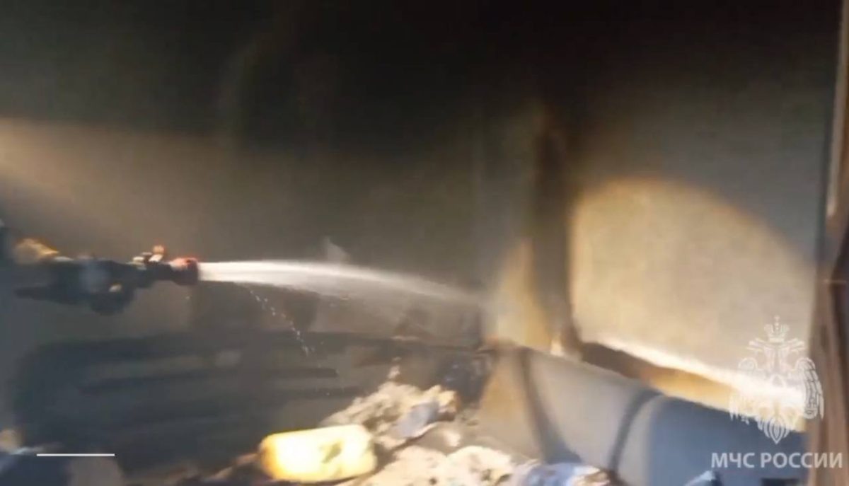    Причины и обстоятельства пожара выясняются