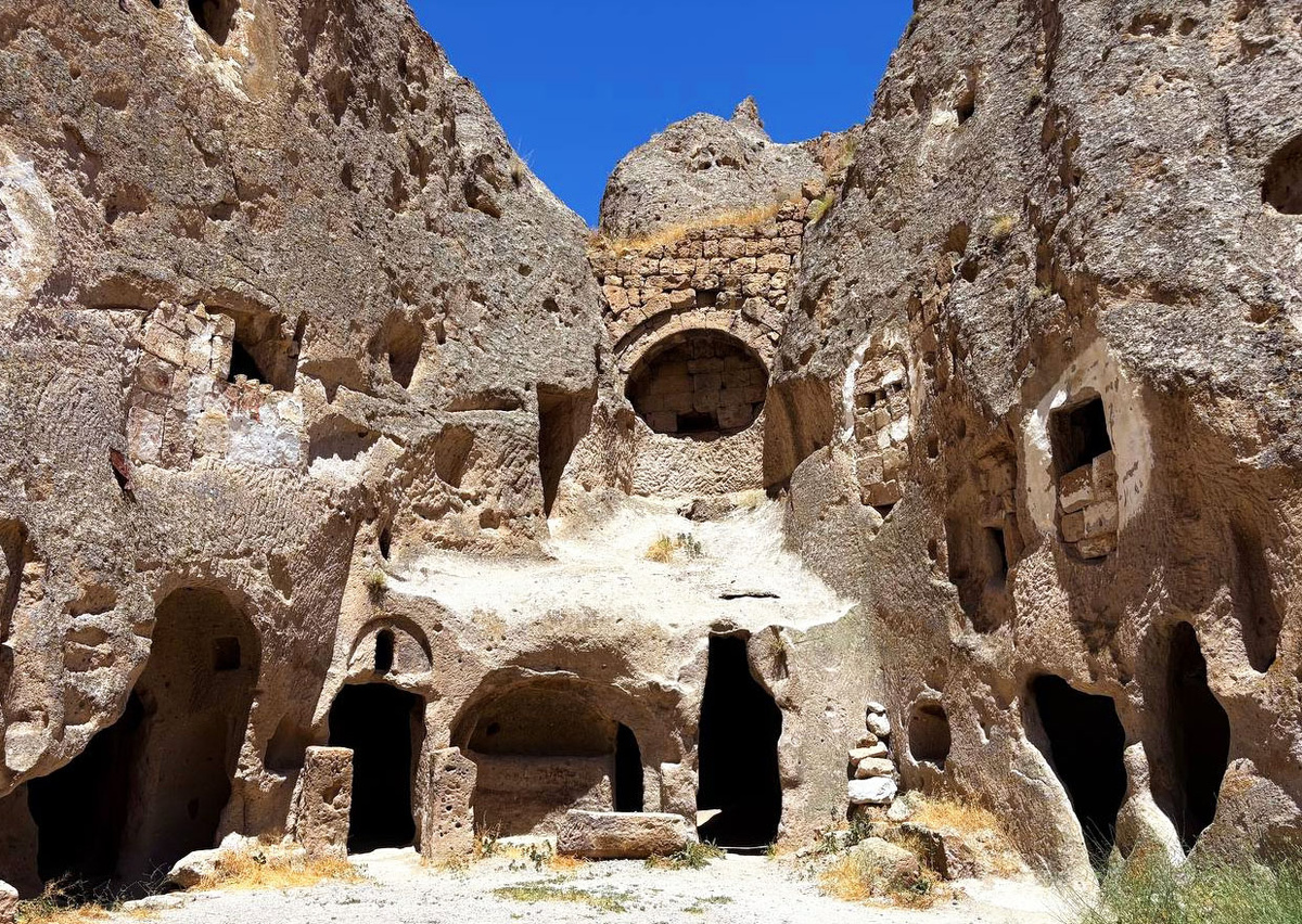 Церковь в скале