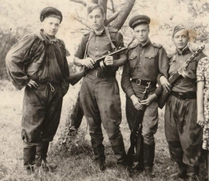 Бойцы Смерша. Источник фото: https://avatars.dzeninfra.ru