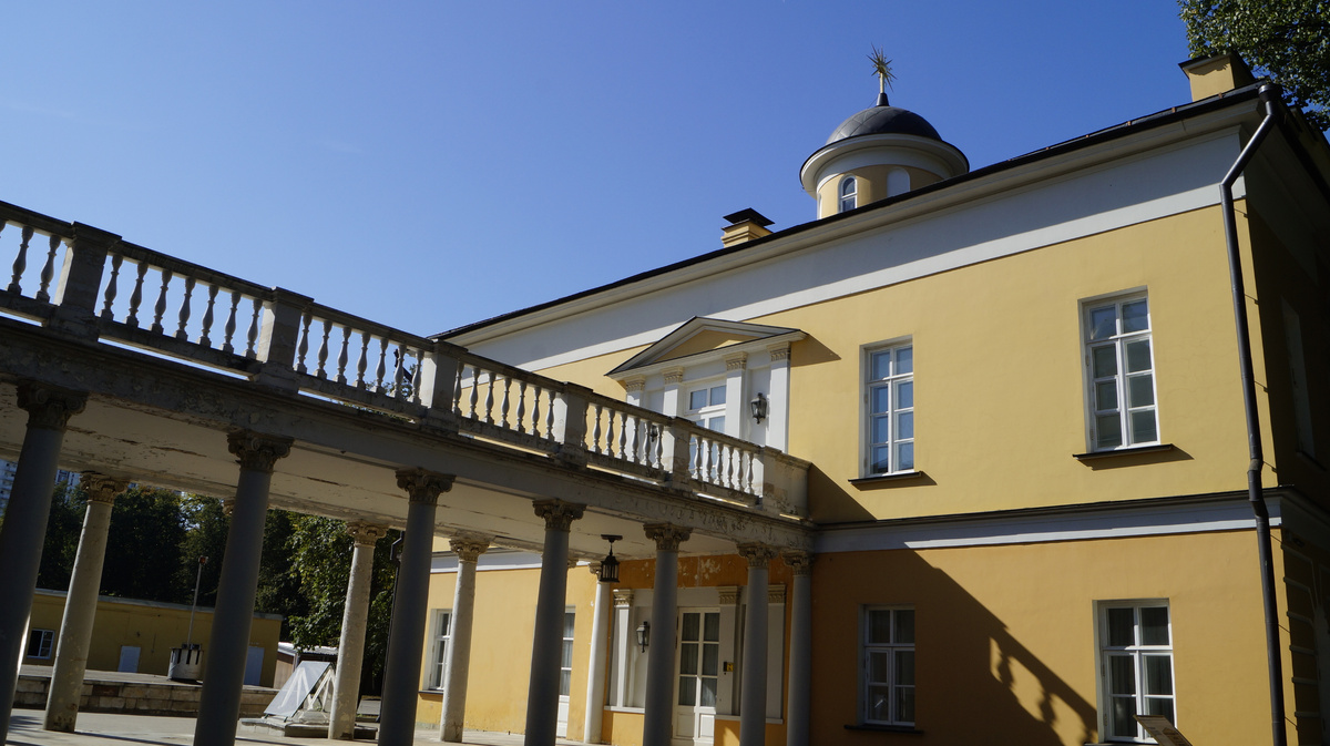 Театральная школа