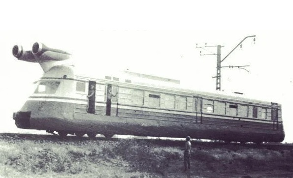 Зачем в СССР построили поезд с турбиной?