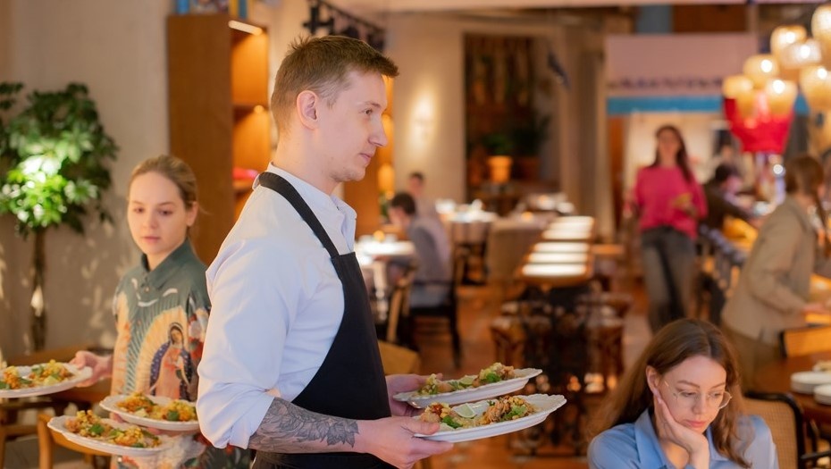    Шеф-повар Paloma Cantina Александр Голощапов Автор фото: Сергей Ермохин