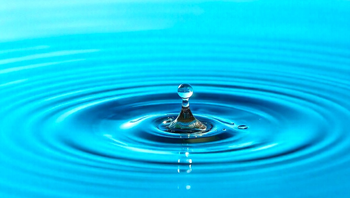 Как звук влияет на воду