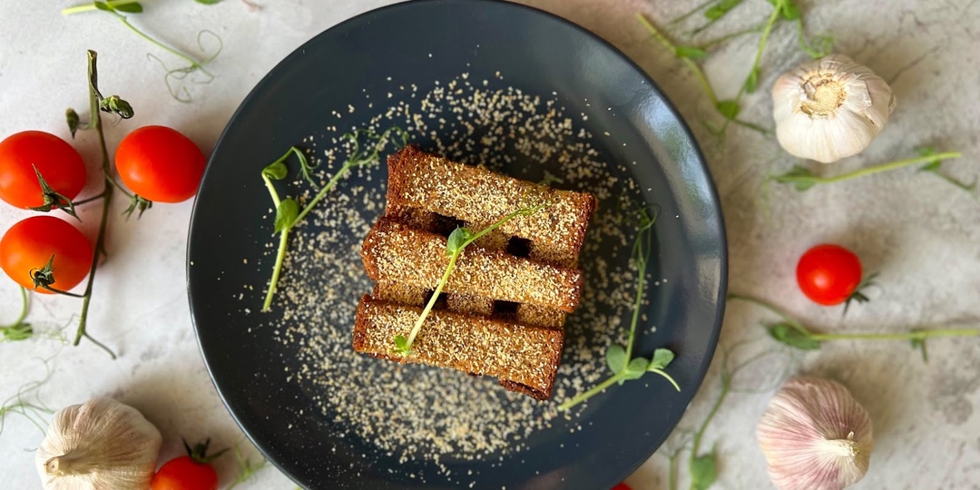 Вот что можно приготовить из обычного хлеба: чесночные гренки как в ресторане