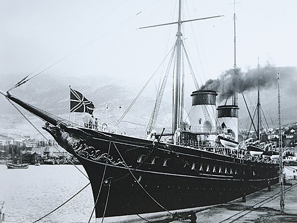 Яхта Штандарт 