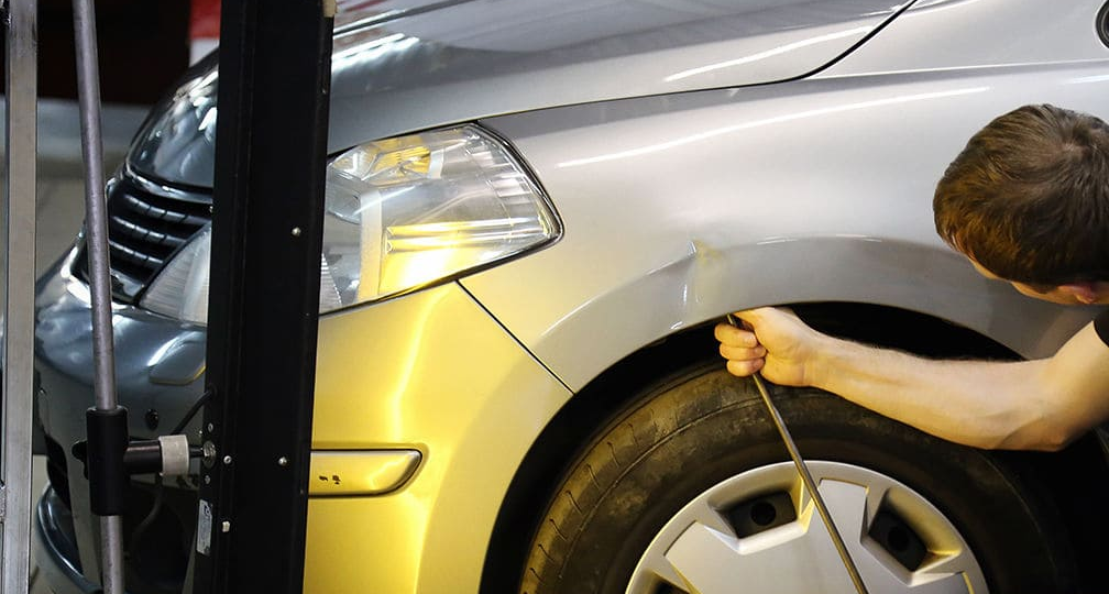 Как удалить вмятину без покраски самостоятельно