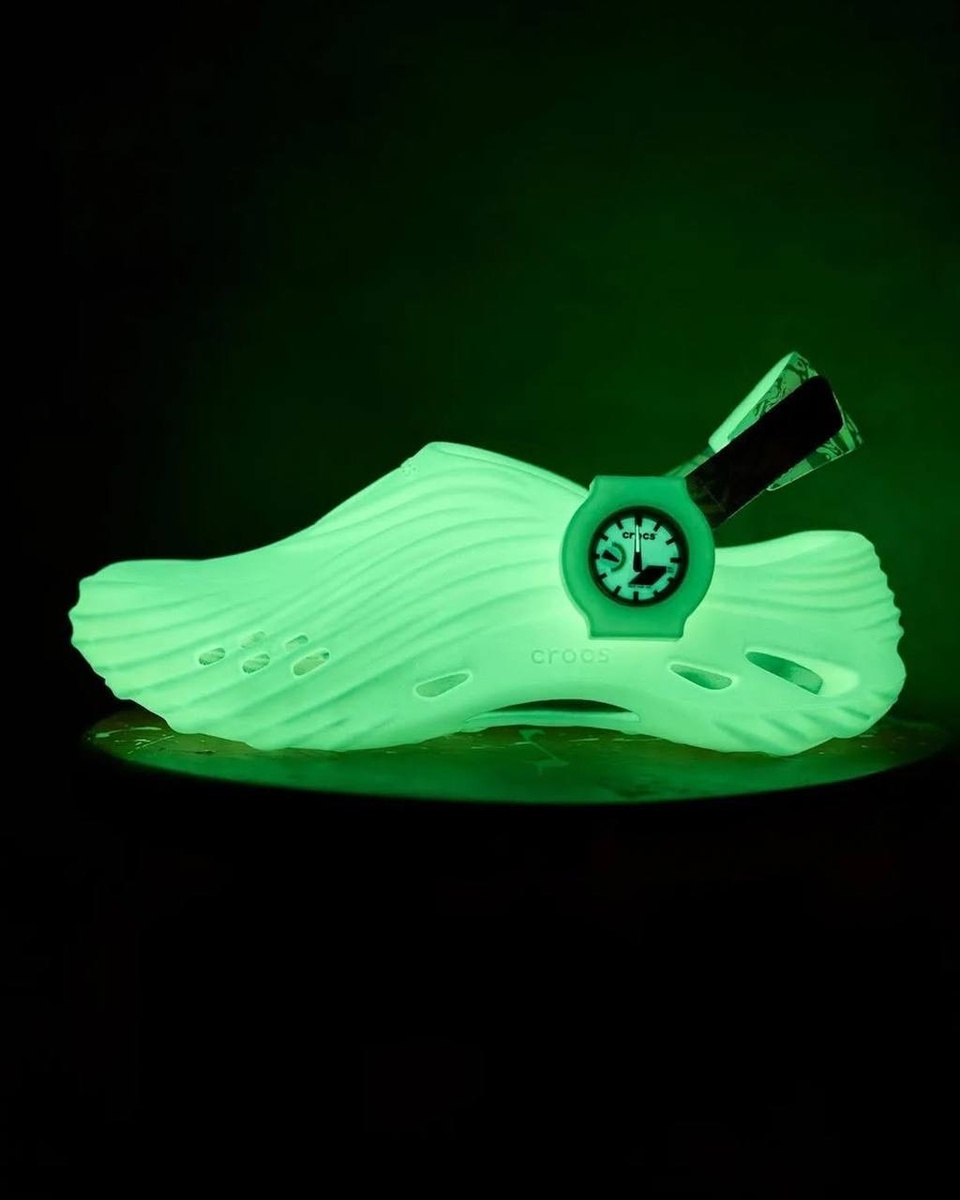 Crocs и G-Shock выпускают коллаборацию: обувь со съёмными часами
