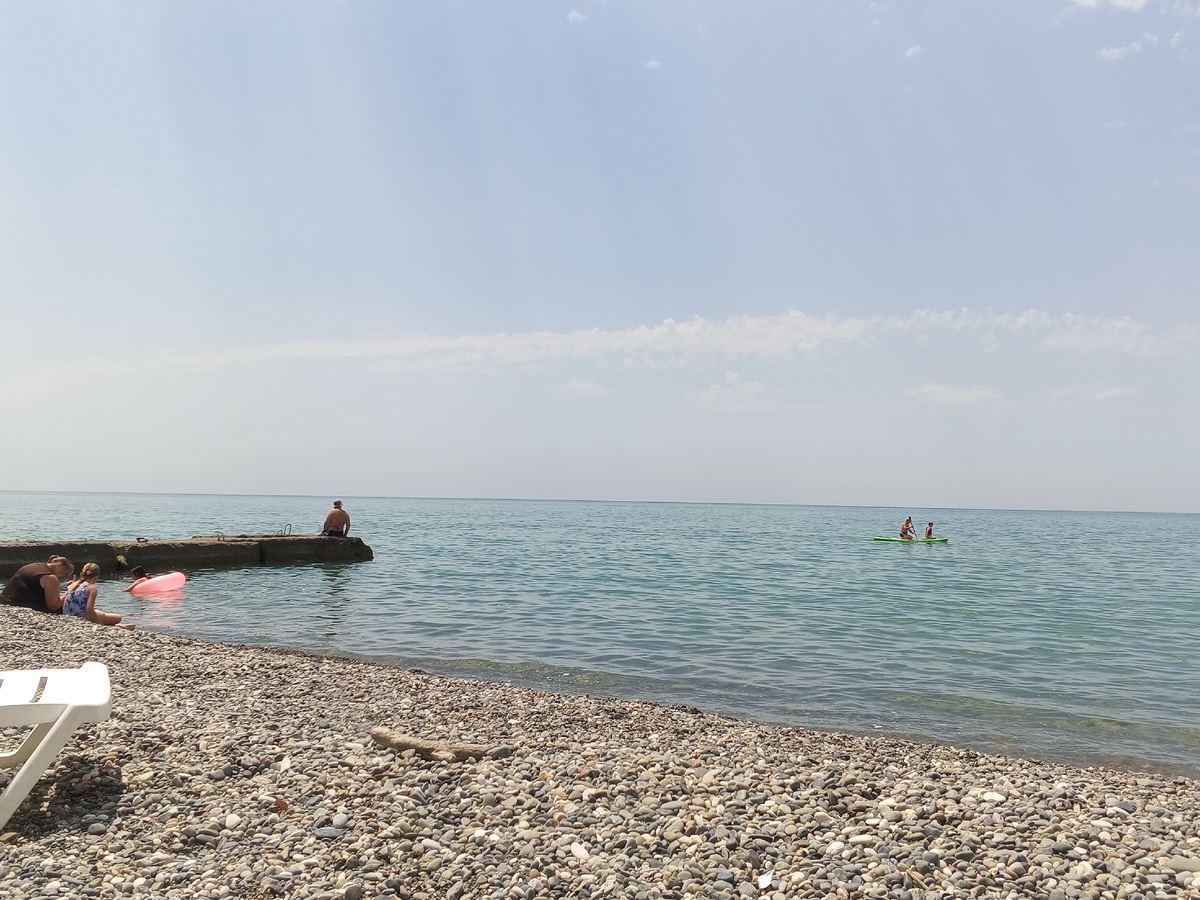 Пляж Айтара 12 июля. С утра было пасмурно, потом вышло солнце, стало тепло и даже жарко.