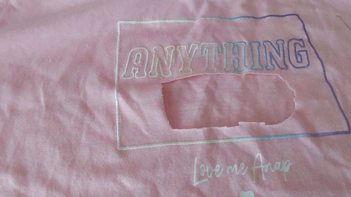 Дырка на полочке 