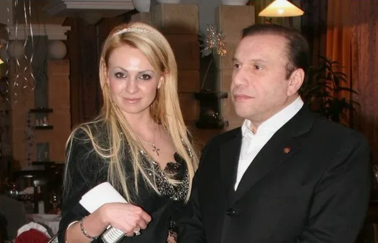  Яна Рудковская и Виктор Батурин