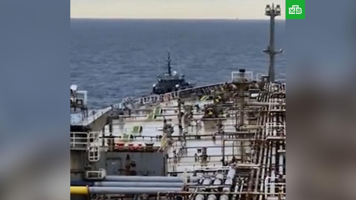    ВМС Эстонии и авиация НАТО предприняли попытку захвата судна в Финском заливе