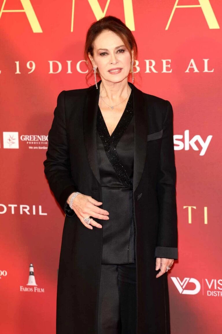 Ведущая «Давида ди Донателло 2025» Елена София Риччи.