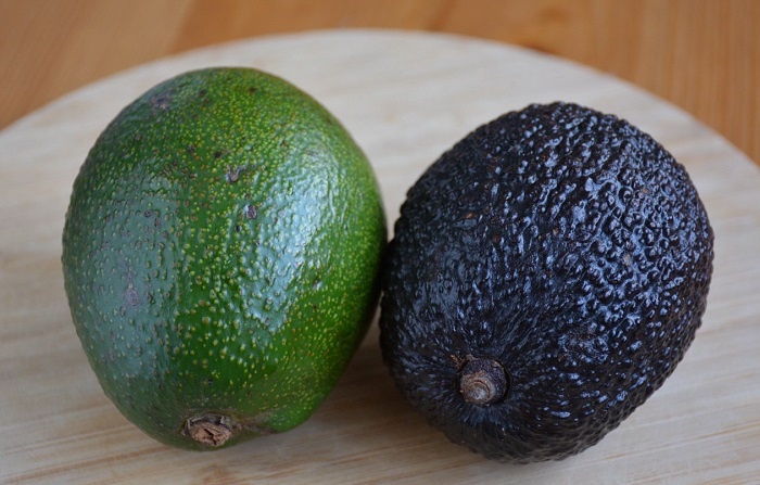 Черный авокадо будет переспевшим. / Фото: irecommend.ru