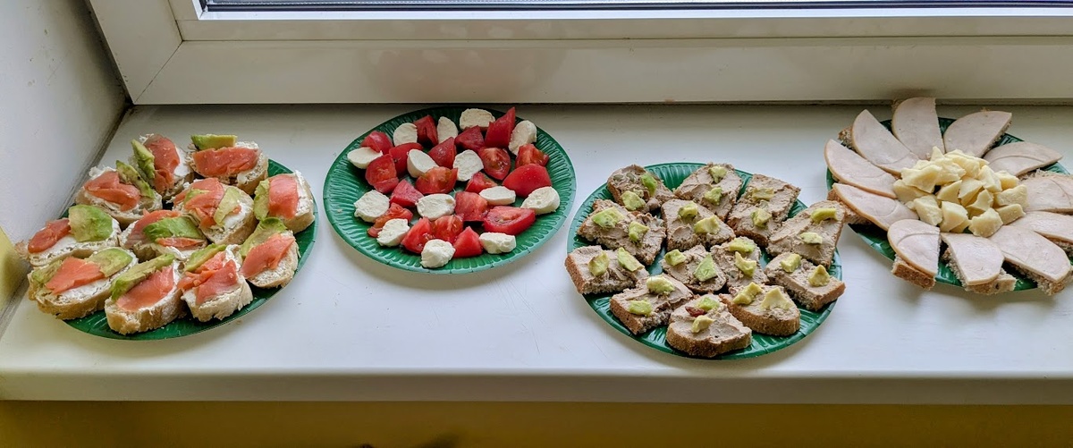 Мои закуски. приготовленные в больничной палате. Фото автора