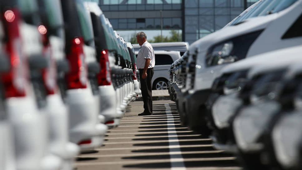 В Чувашии в апреле 2025 года число регистраций новых машин снизилось на 8%.📷Фото: Данила Егоров / Коммерсантъ