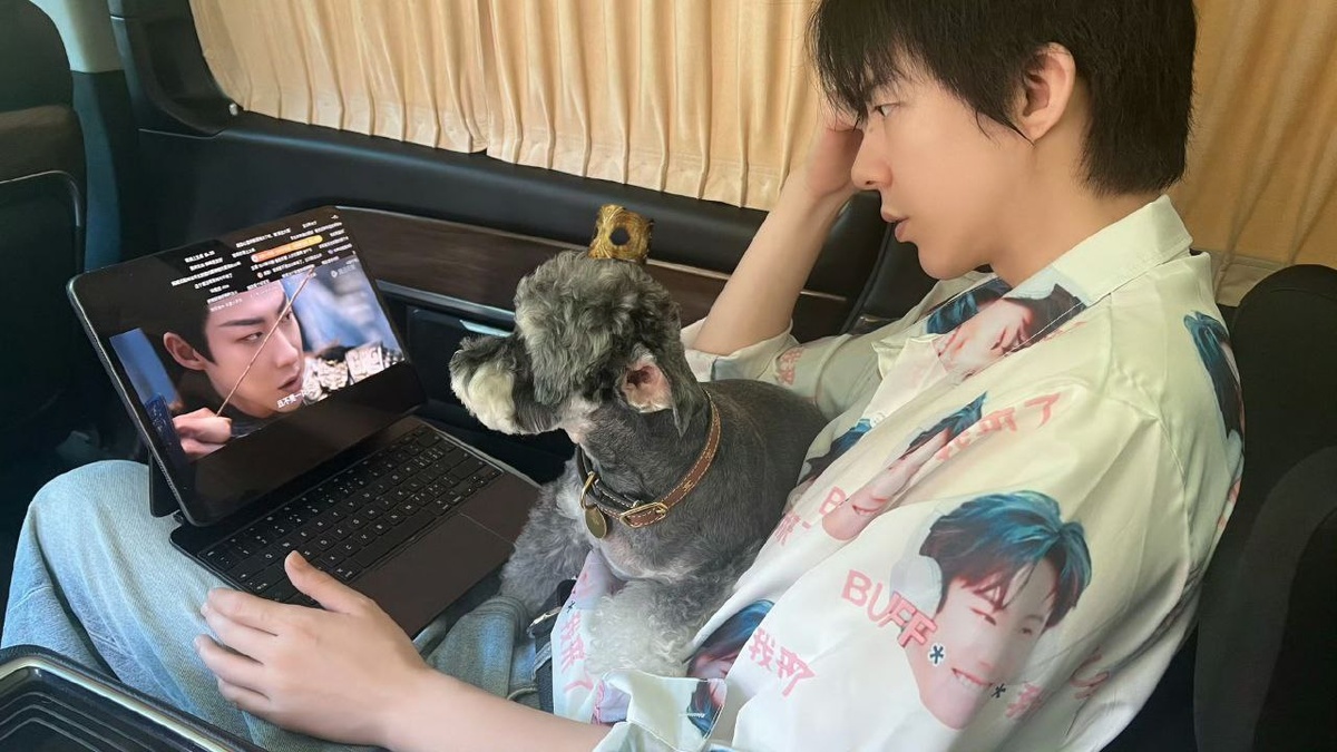 Актёр Лю Юйнин.