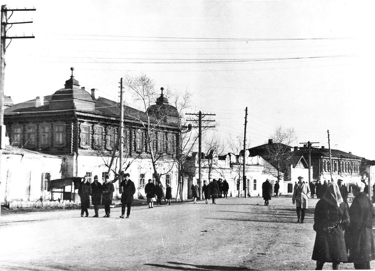    Школа № 1 имени Г. Димитрова