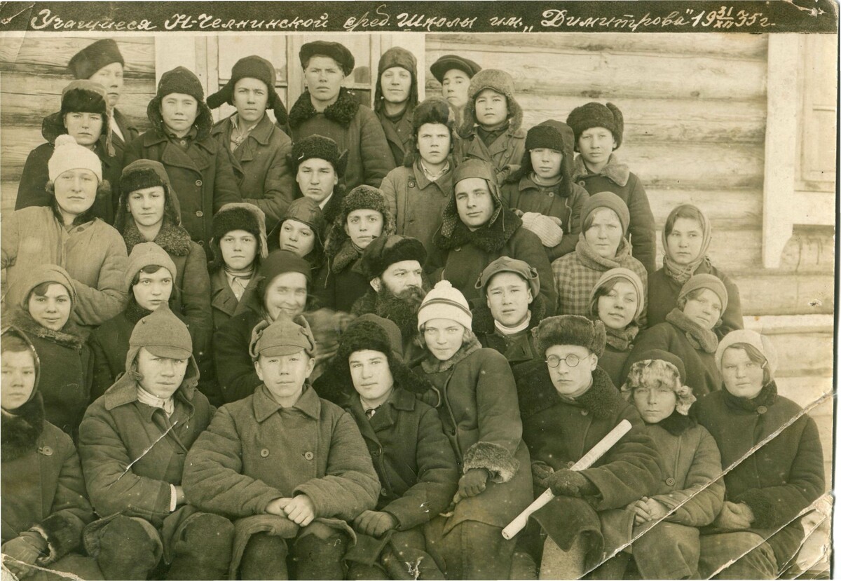   Учащиеся Набережночелнинской средней школы № 1 им. Димитрова, 1935 г