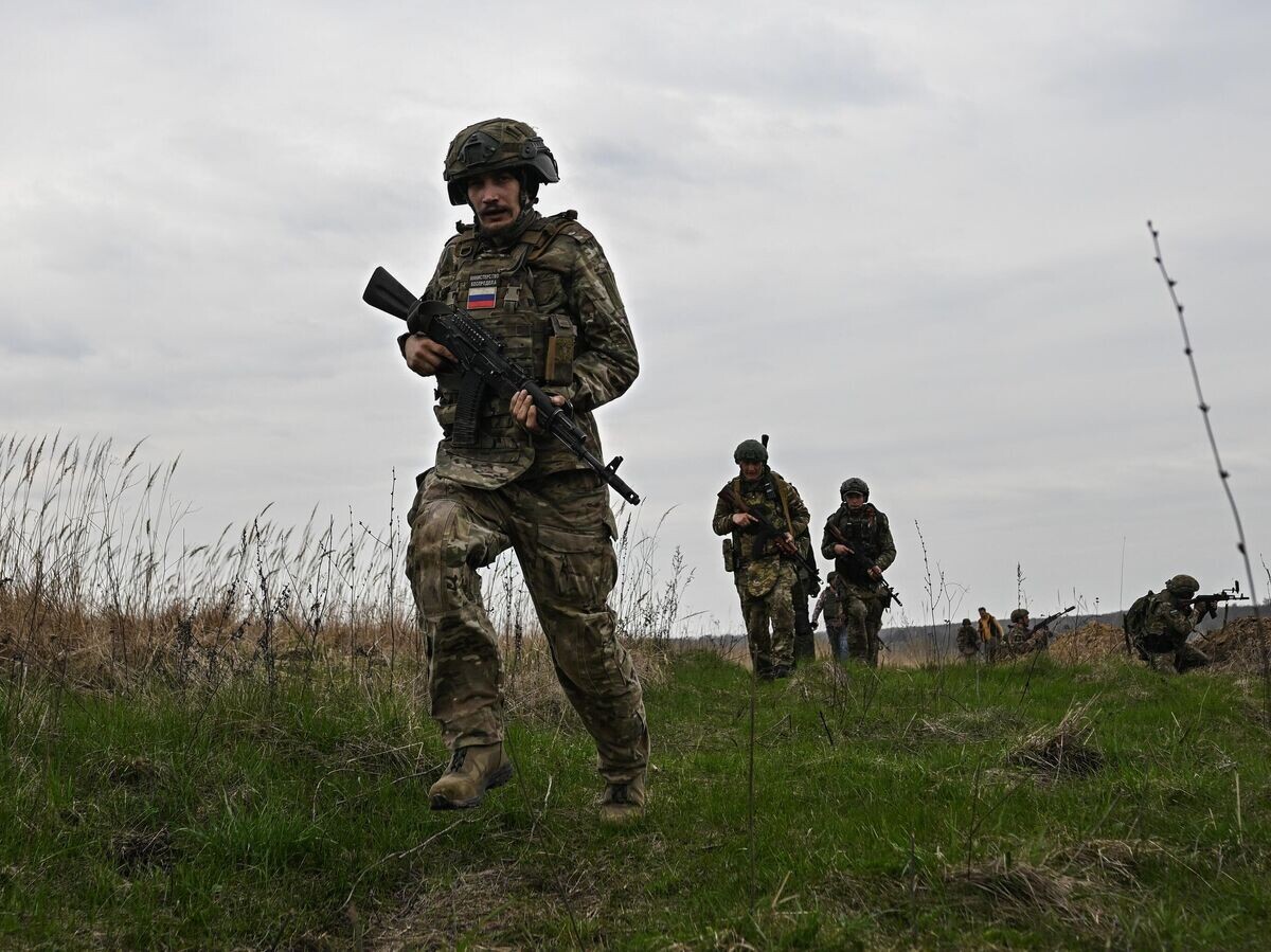    Российские военнослужащие© РИА Новости / Сергей Бобылев