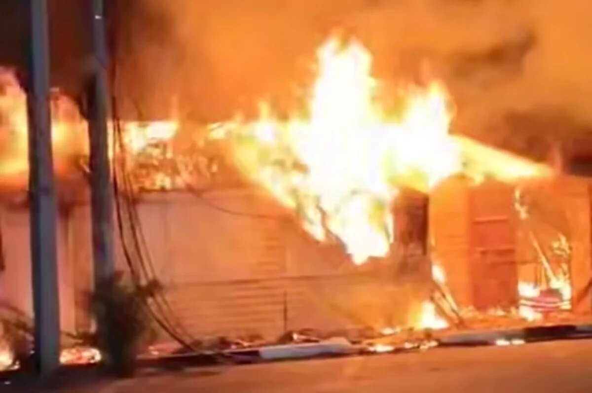    В Ростовской области возле детдома взорвался павильон с шаурмой