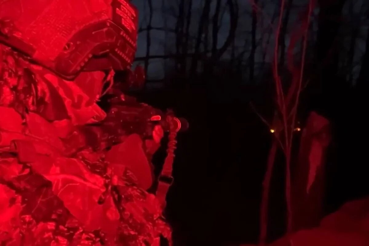    Штурмовики охотятся на дроны в ночное время.