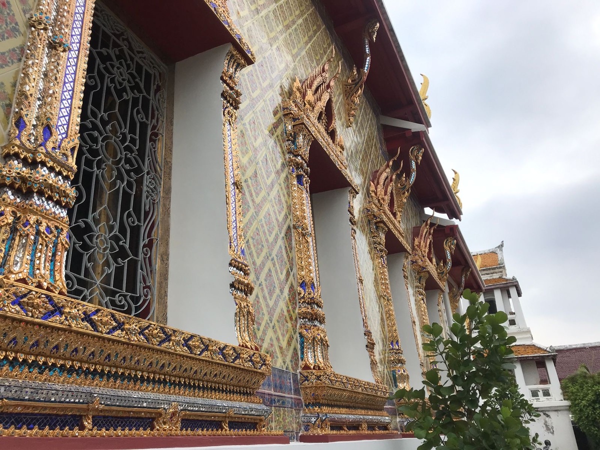 Немного цыганского шика перед премьерой.