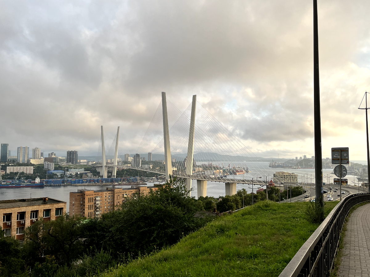 Вот он-Владивосток. Сложный, но красивый