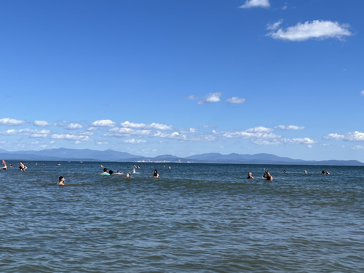 Сентябрь. Море. Между летом и осенью.