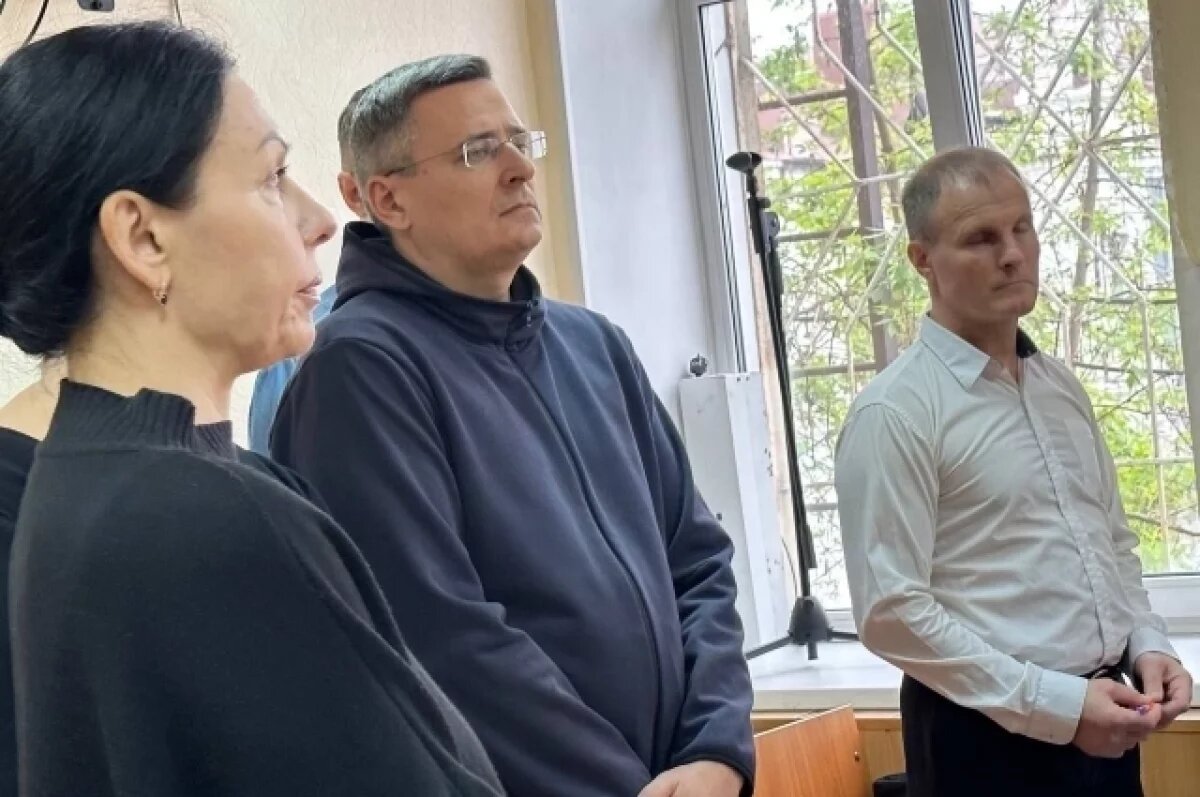    Включая покойника: экс-энергогенералы Приморья получили по 7 лет колонии