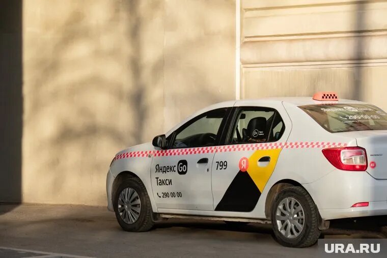 Для такси вводят все больше новых требований. Фото: Руслан Яроцкий © URA.RU