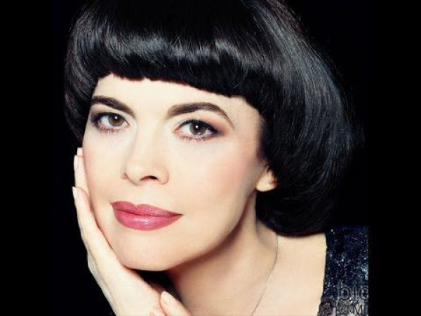    Мирей Матье не стала копией Эдит Пиаф