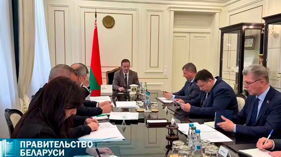     Турчин поставил сельхозорганизациям задачу до 1 июня максимально снизить последствия заморозков