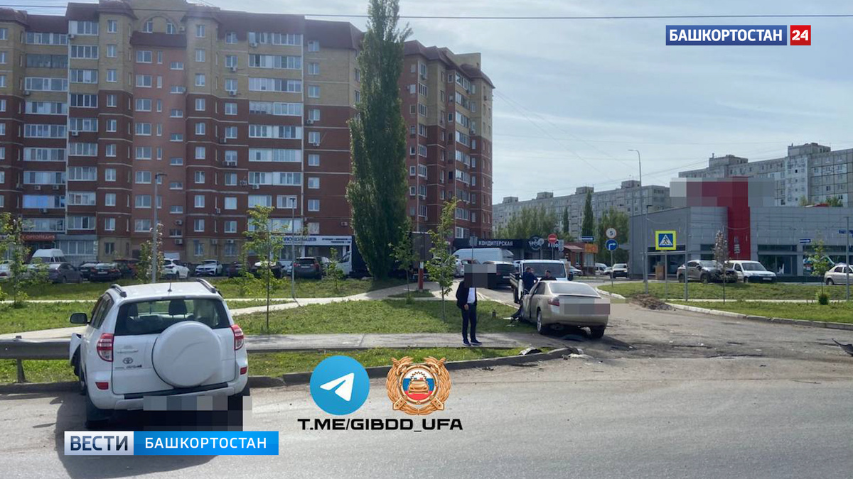    В Уфе в Сипайлово женщина на кроссовере при развороте столкнулась со встречной иномаркой