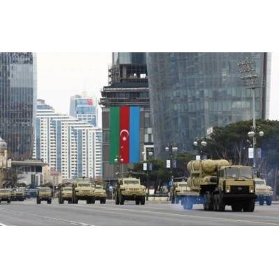 В Азербайджане с официальным визитом находился министр обороны РФ Сергей Шойгу. Официальный визит был довольно насыщенным, часть его, по сведениям российской и азербайджанской прессы, имела отношение к продаже оружия. В частности, этот вопрос довольно обстоятельно прокомментировала газета «Коммерсант», отметив, что министерство обороны Азербайджана заинтересовано в российской береговой ракетной системе Бал-Э.