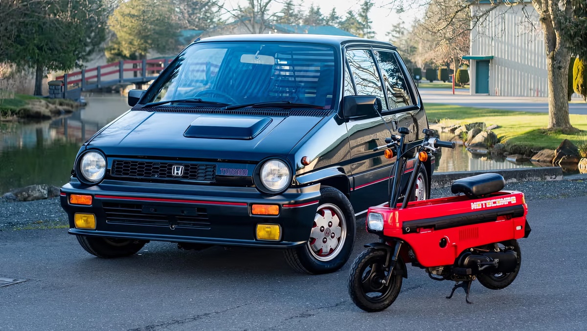 ©Bring a Trailer ©Honda