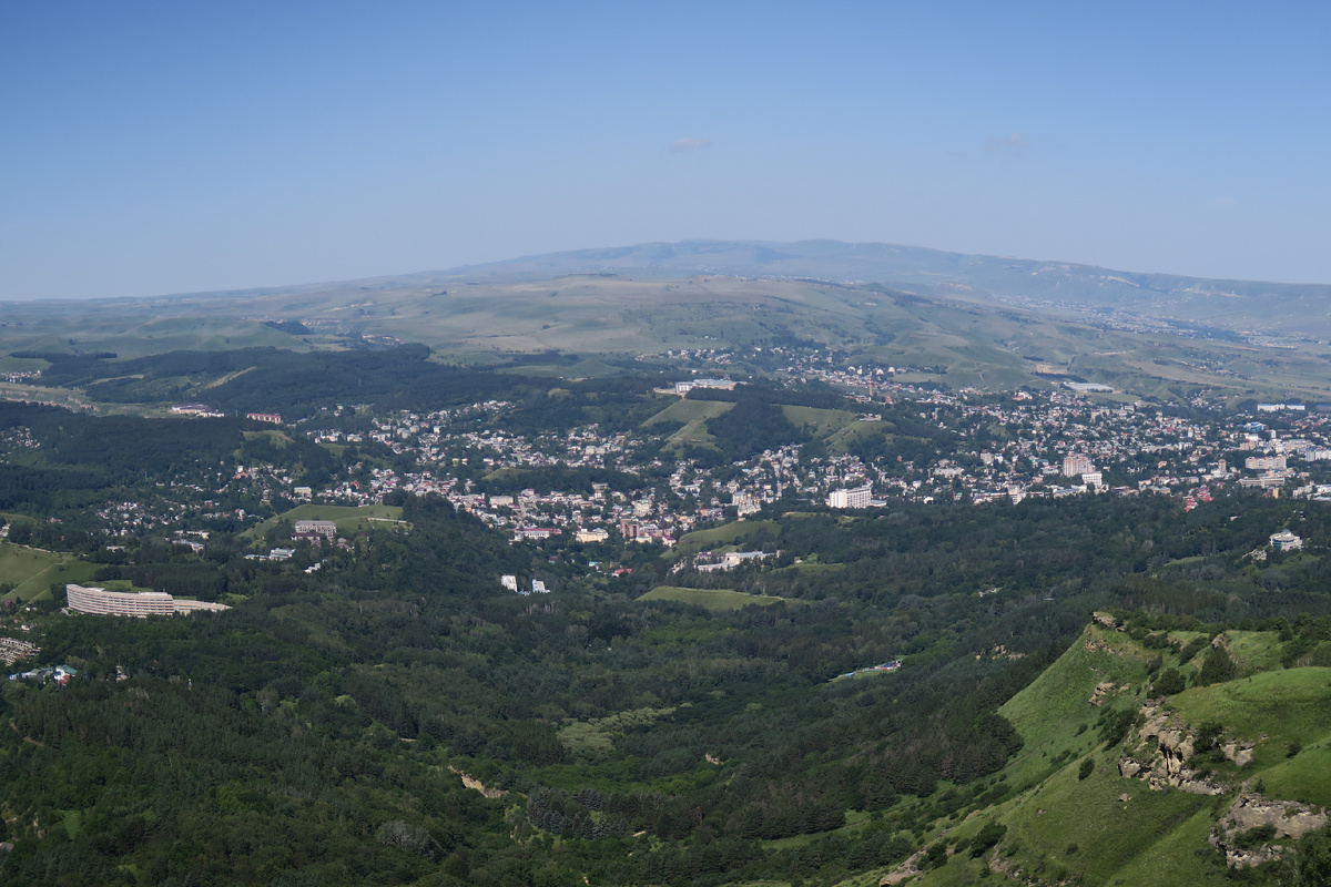 Кисловодск. Вид с Малого Седла. Фото автора.