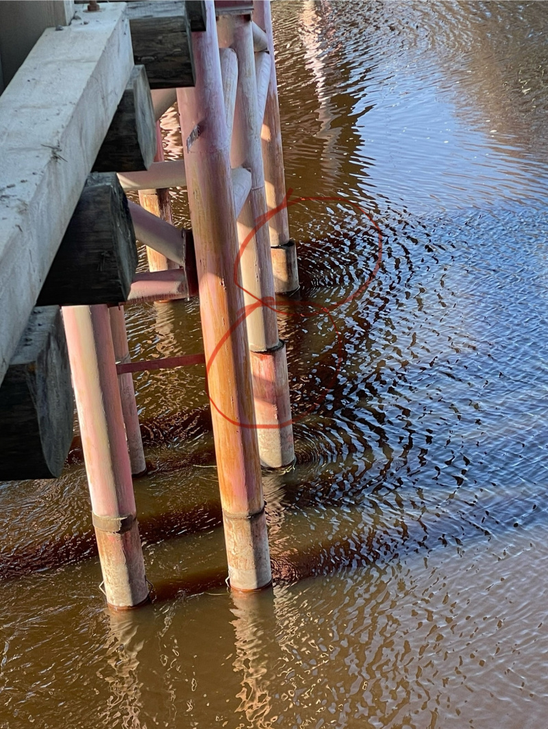    Власти района Карелии объяснили, почему развалился отремонтированный за 13 млн мостЭмилия Слабунова / VK