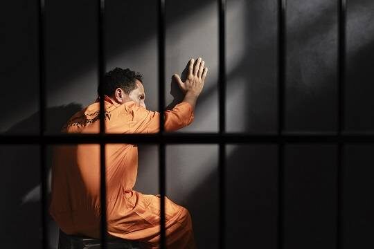    В Великобритании сократят сроки для преступников-рецидивистов из-за переполненных тюрем