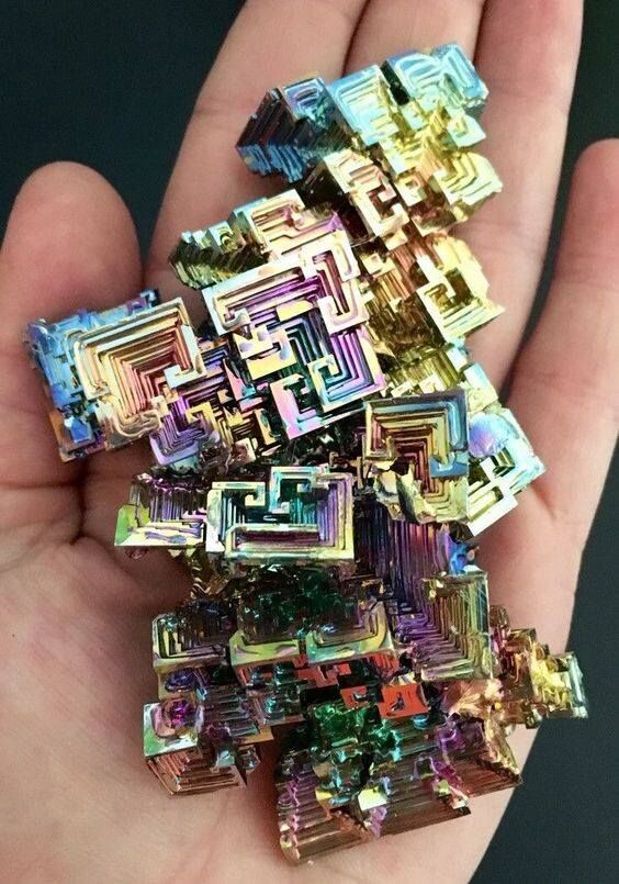 Висмут. Фото из открытых источников.