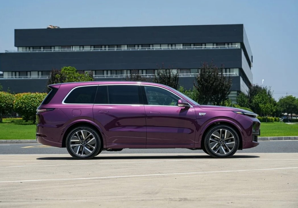 Вид сбоку Lixiang L9 Ultra