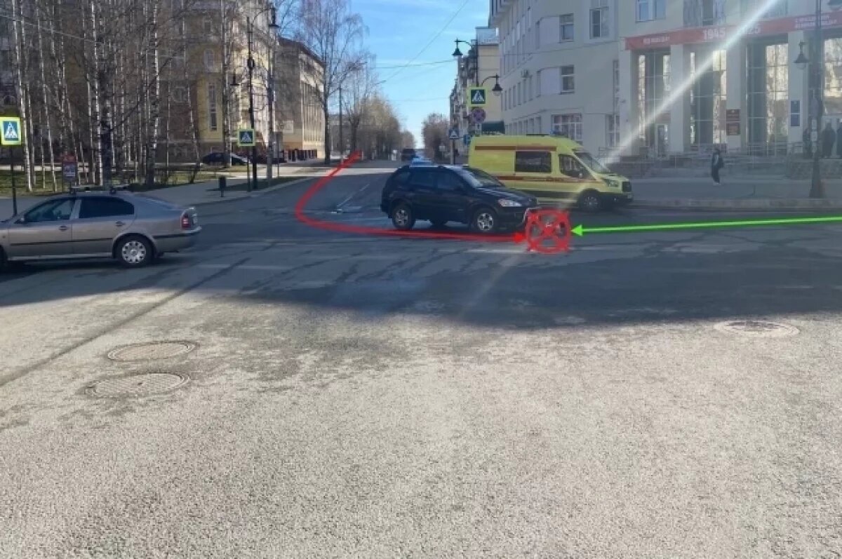   В Сыктывкаре водитель иномарки сбил пожилого велосипедиста на перекрестке