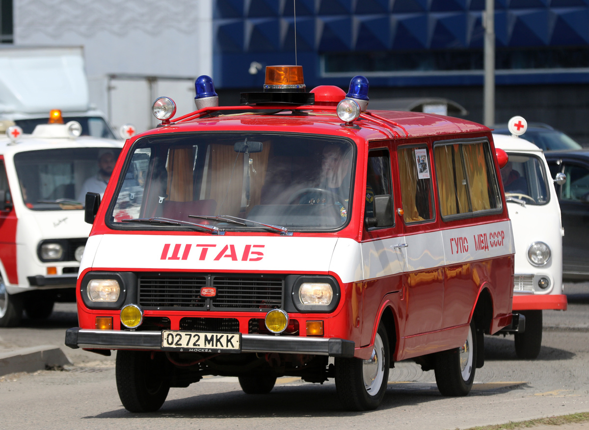 спецтранспорт - техника пожарных и врачей