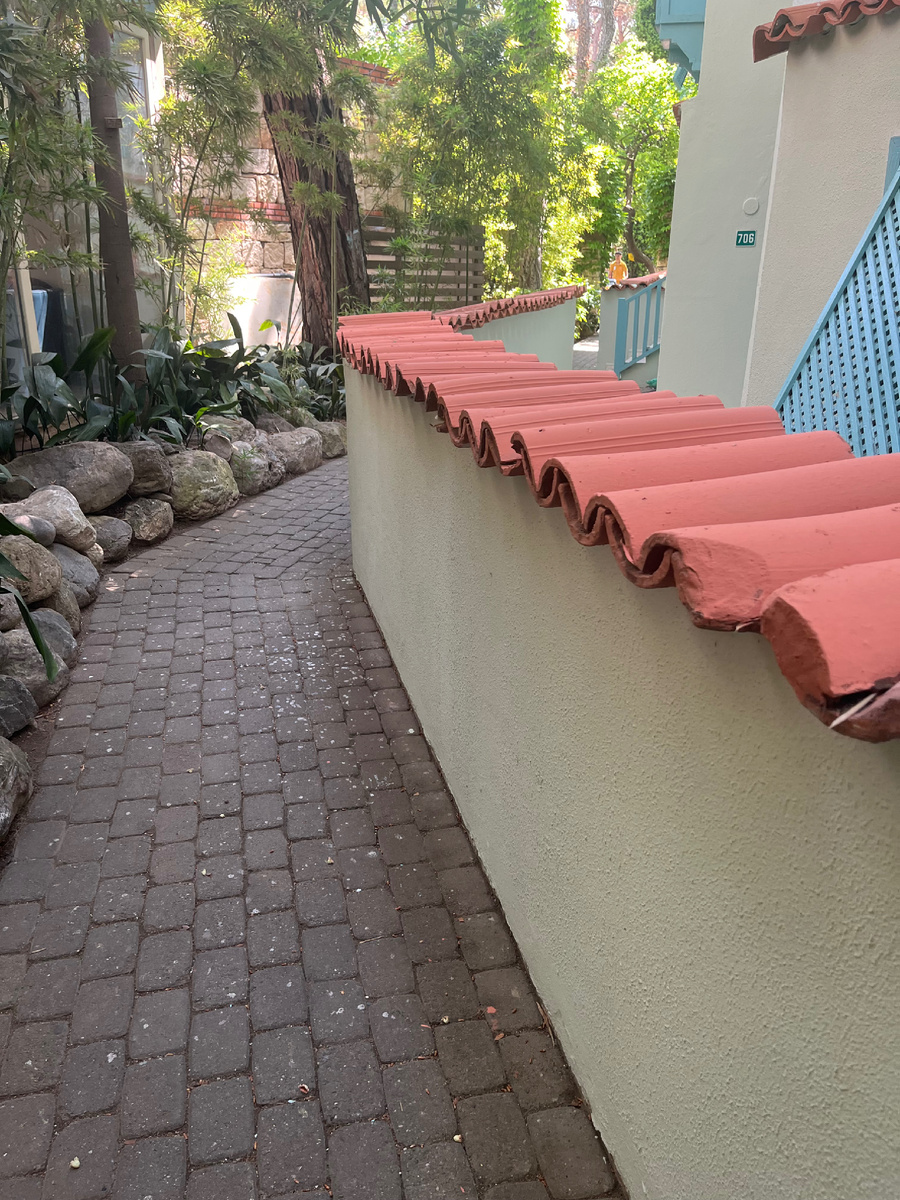 Фото автора канала. Тот самый заборчик 🤕🤕🤕.