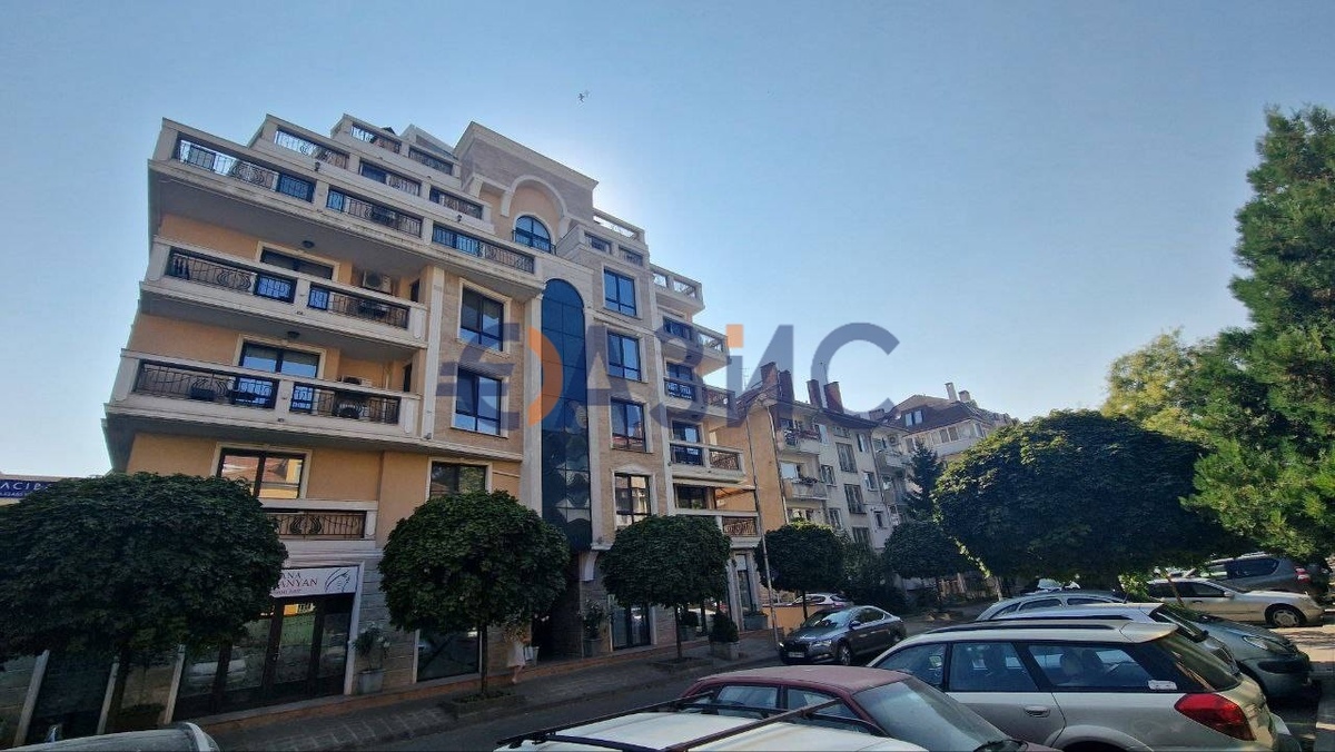 Вид на здание Вилла Елена