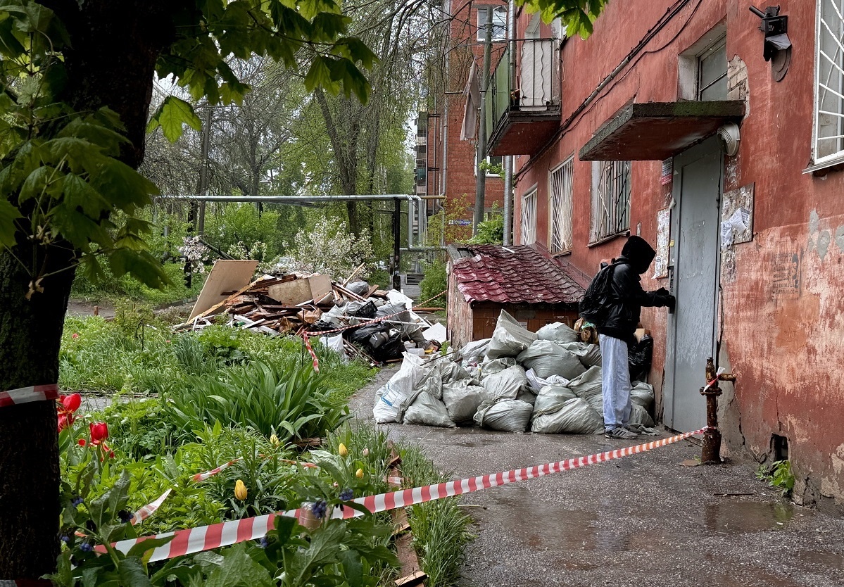    Даже внешний вид дома внушает опасения