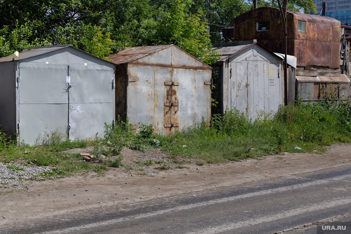 Поначалу следователи пришли к выводу, что семья отравилась выхлопными газами автомобиля (архивное фото). Фото: Илья Московец © URA.RU